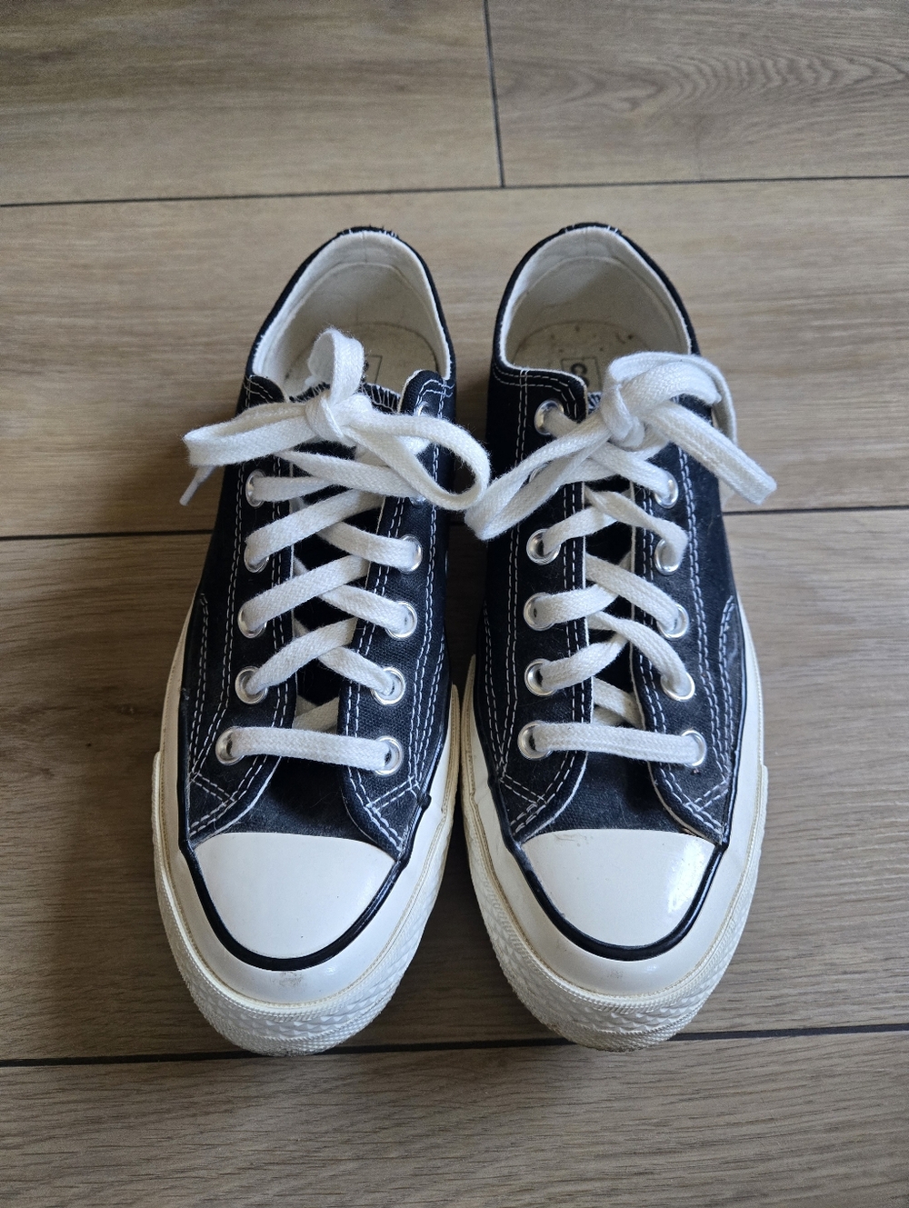 Converse Chuck 70 Low Top Sneakers Size Womens 7 Mens 5